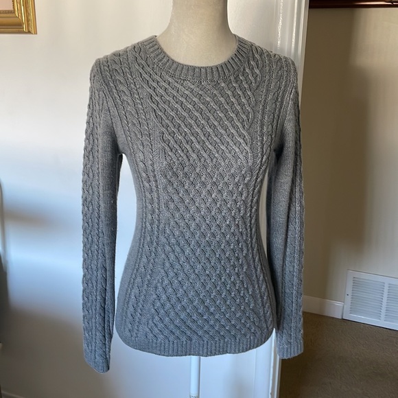 Cable Knit Sweater. - Picture 10 of 10